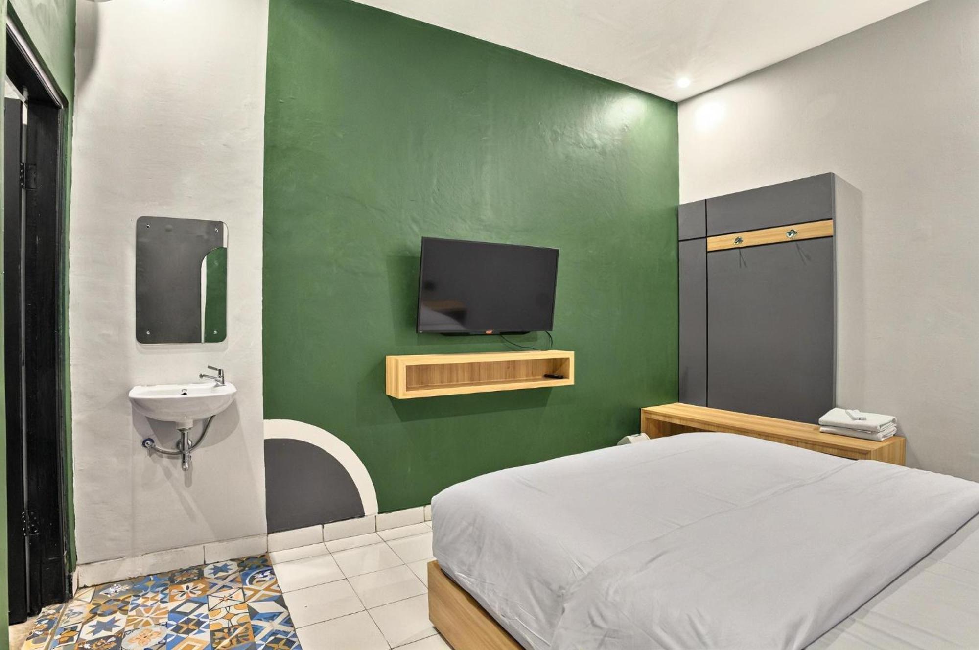 Hubs Hostel 요그야카르타 외부 사진
