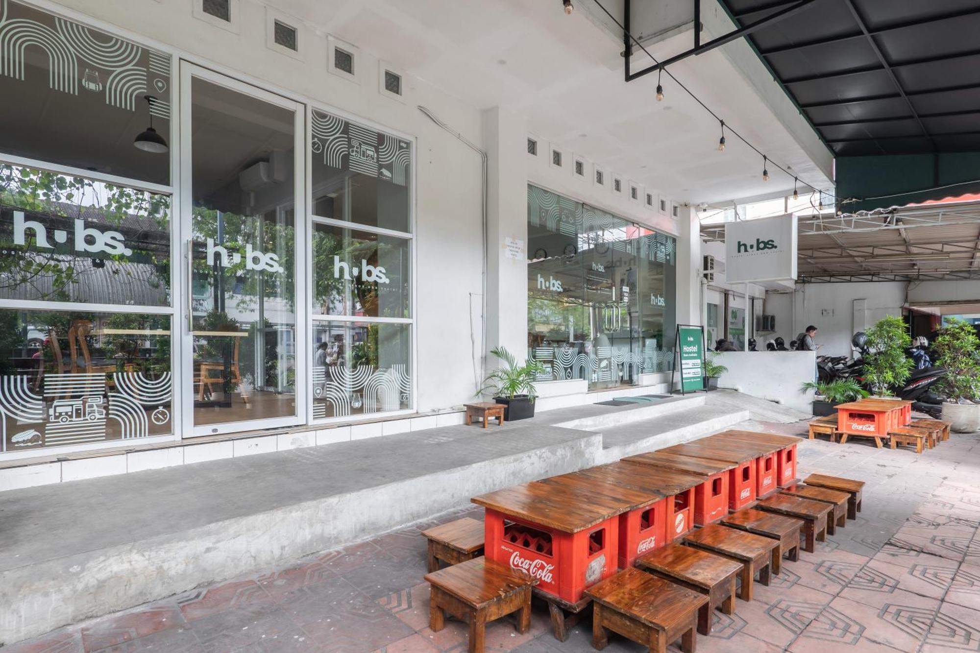 Hubs Hostel 요그야카르타 외부 사진